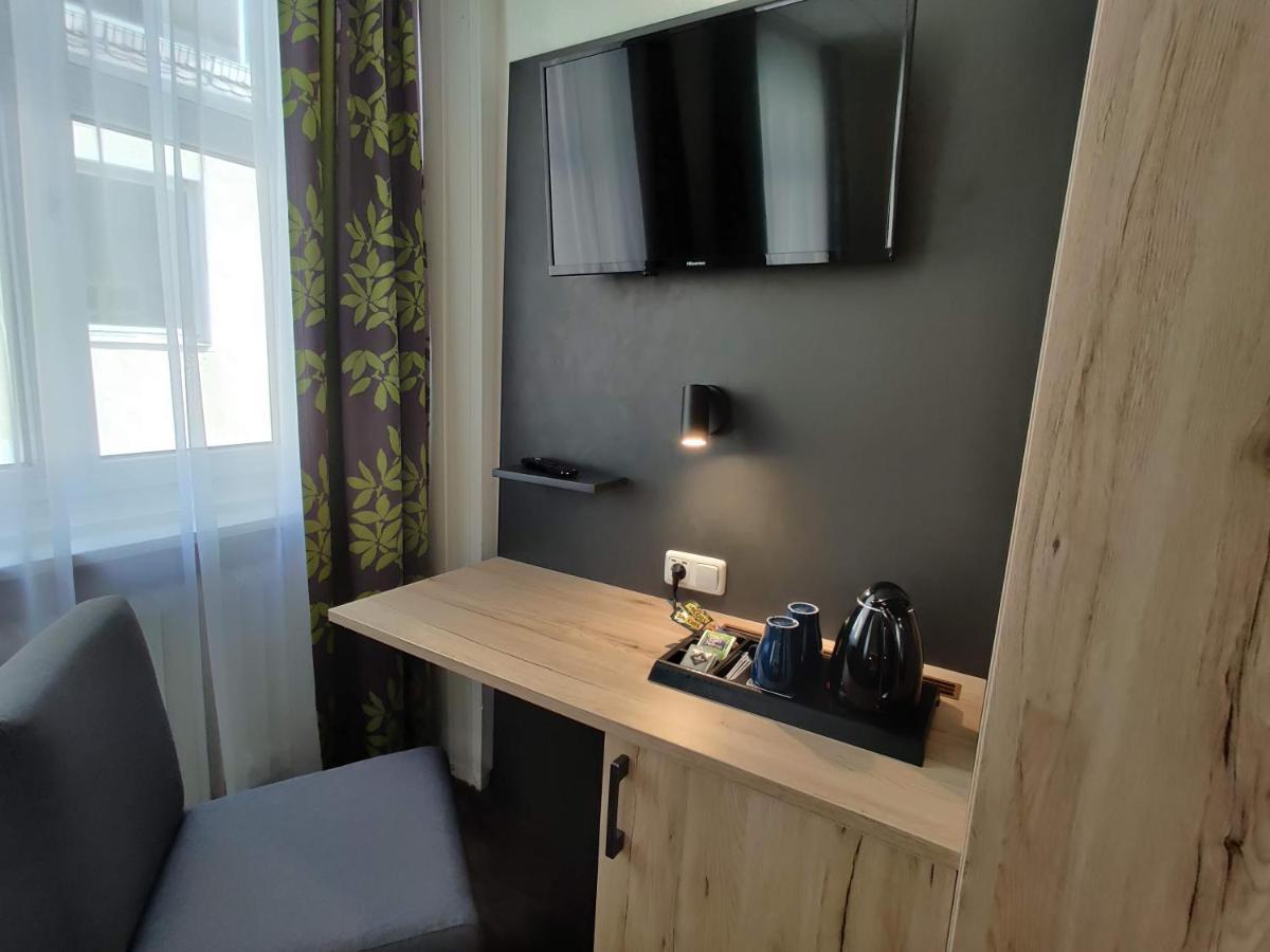 Hotel Goldene Traube Günzburg Esterno foto