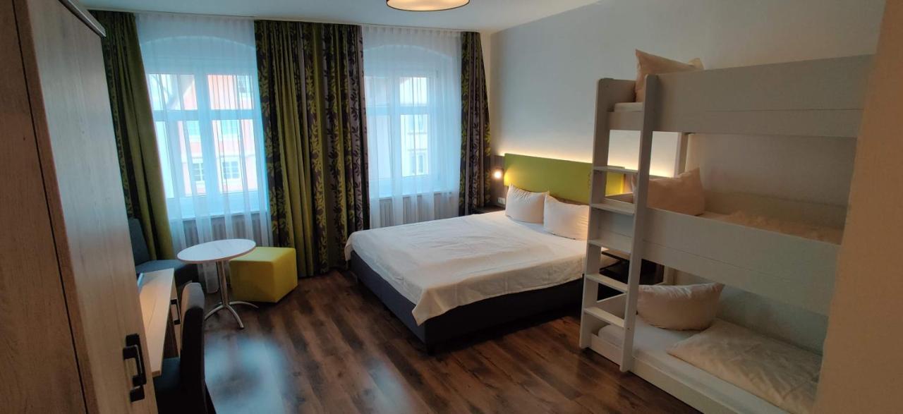 Hotel Goldene Traube Günzburg Esterno foto