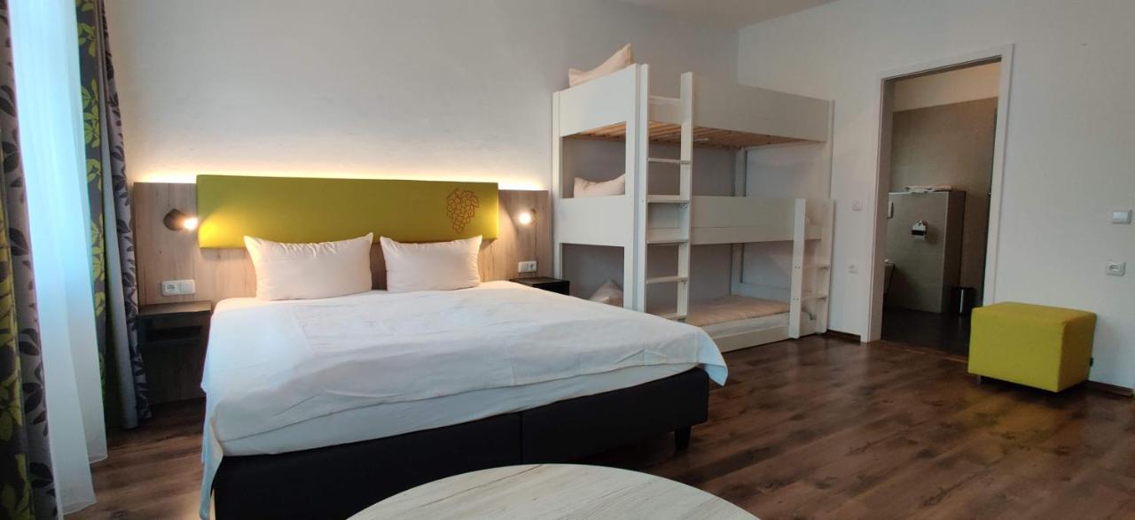 Hotel Goldene Traube Günzburg Esterno foto