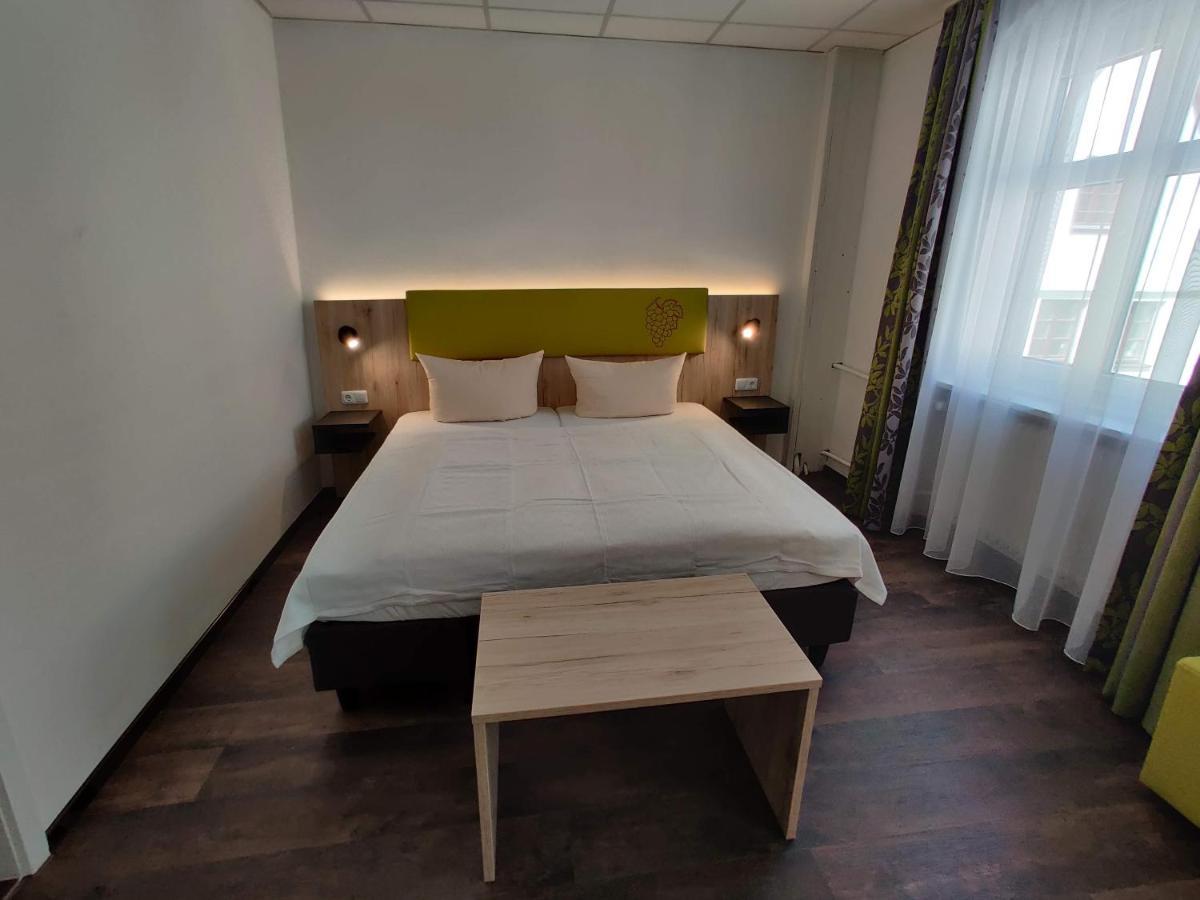 Hotel Goldene Traube Günzburg Esterno foto