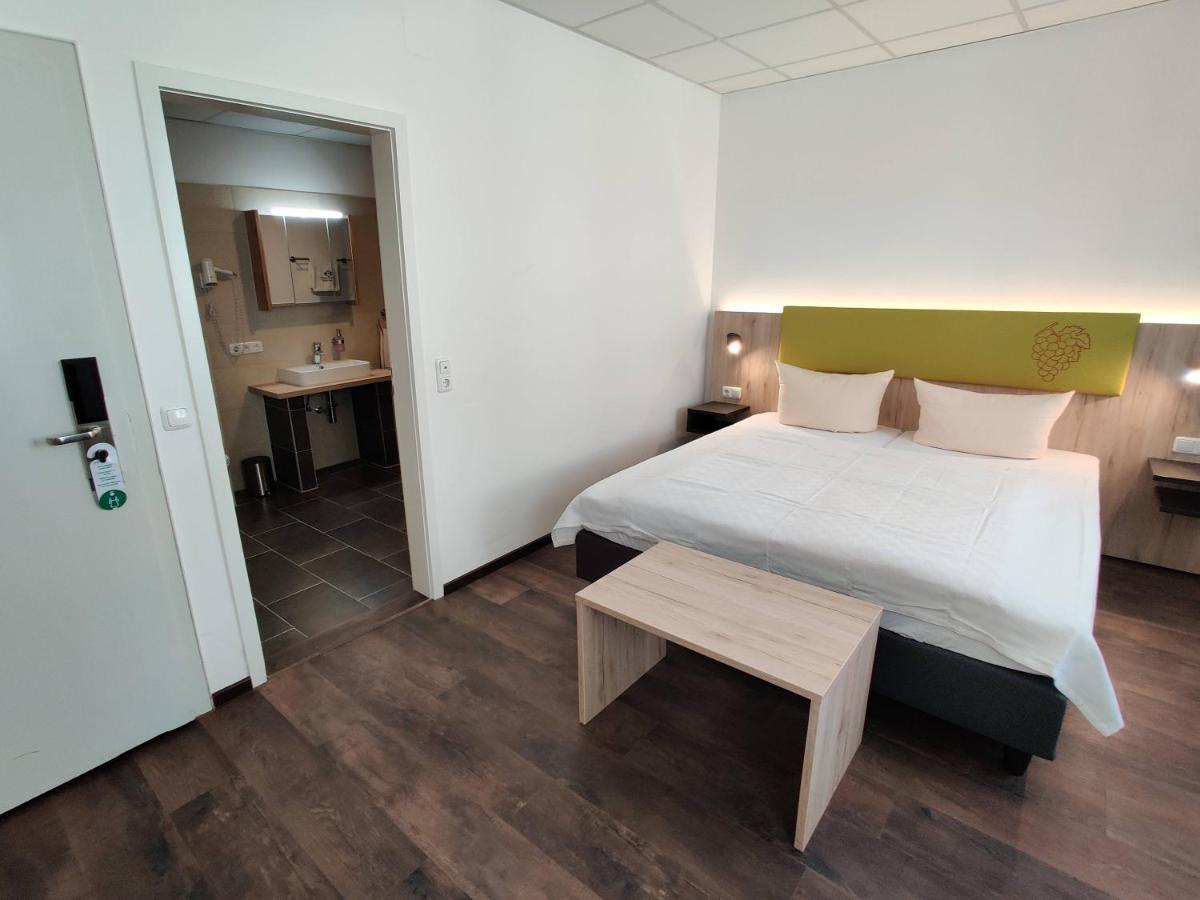Hotel Goldene Traube Günzburg Esterno foto